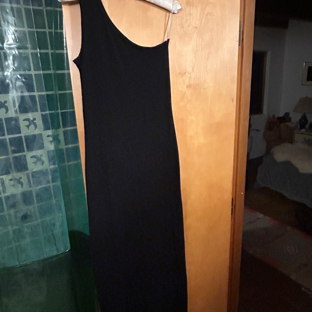 OZMA Black One Shoulder Dress